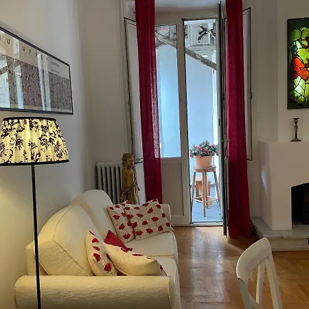 Daire Elegant Apt-typical Palazzina Pz Alessandria