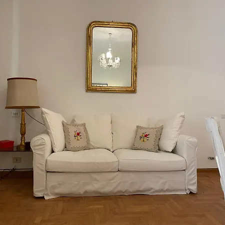 Daire Elegant Apt-typical Palazzina Pz Alessandria *