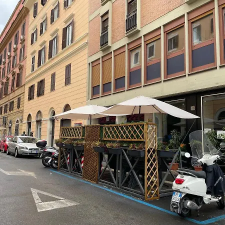 Daire Elegant Apt-typical Palazzina Pz Alessandria Roma