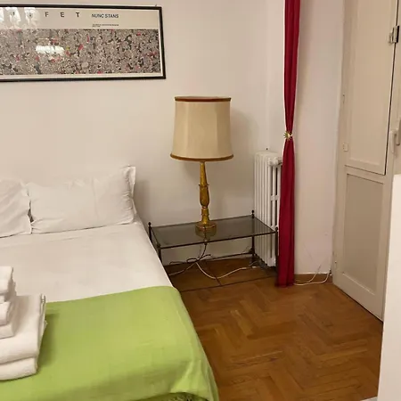 Daire Elegant Apt-typical Palazzina Pz Alessandria Roma